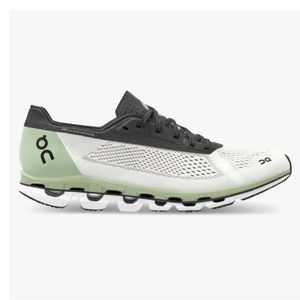 On Running Cloudboom Women’s size 8.5